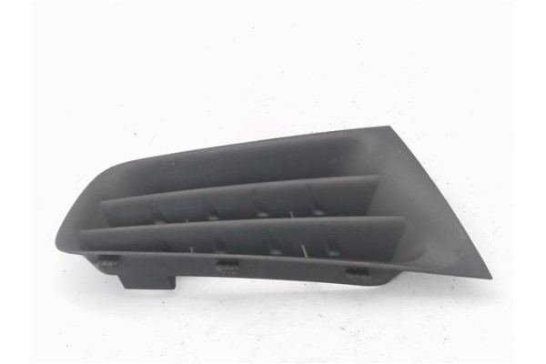 Recambio de rejilla paragolpes delantero derecha para renault megane ii berlina 3p 1.5 authentique confort referencia OEM IAM 82