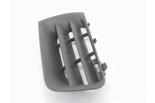 Recambio de rejilla paragolpes delantero derecha para renault megane ii berlina 3p 1.5 authentique confort referencia OEM IAM 82