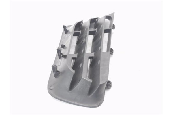 Recambio de rejilla paragolpes delantero izquierda para renault megane ii berlina 3p 1.5 authentique confort referencia OEM IAM 