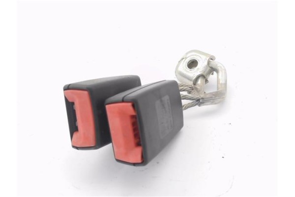 Recambio de anclaje cinturon trasero izquierdo para seat leon (1p1) 1.2 reference referencia OEM IAM 1K0857739M  