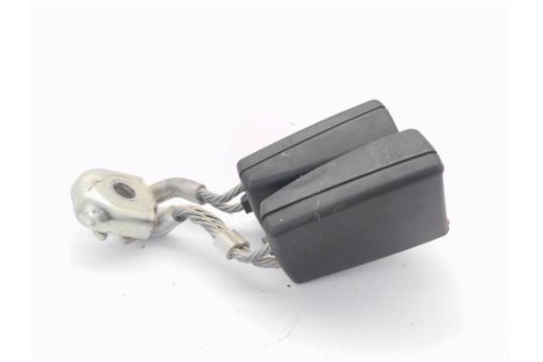 Recambio de anclaje cinturon trasero izquierdo para seat leon (1p1) 1.2 reference referencia OEM IAM 1K0857739M  