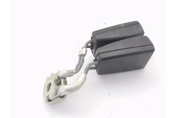 Recambio de anclaje cinturon trasero izquierdo para seat leon (1p1) 1.2 reference referencia OEM IAM 1K0857739M  