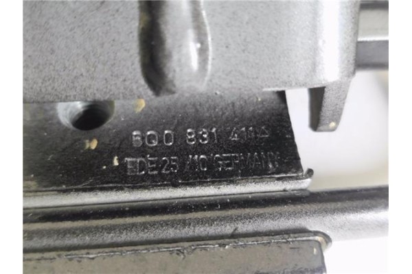 Recambio de bisagra inf. puerta delantero izquierda para seat leon (1p1) 1.4 tsi referencia OEM IAM 6Q0831411A  