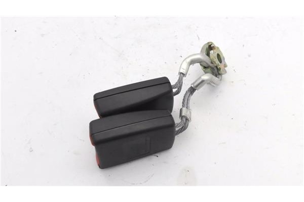 Recambio de anclaje cinturon trasero izquierdo para volkswagen golf v (1k1) 1.9 tdi referencia OEM IAM 1K0857739F 1K0857739F 