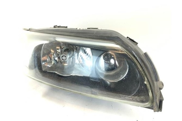 Recambio de faro xenon derecho para volvo v70 familiar 2.4 d5 referencia OEM IAM 8693657 89008267 