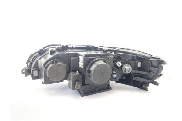 Recambio de faro xenon derecho para volvo v70 familiar 2.4 d5 referencia OEM IAM 8693657 89008267 