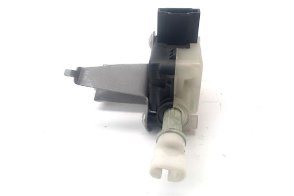 Recambio de motor apertura deposito combustible para toyota avensis berlina (t25) 2.0 executive berlina (5-ptas.) referencia OEM