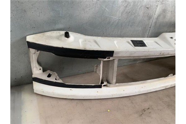 Recambio de traviesa superior frente para iveco c65a00/a 23rn8a referencia OEM IAM 99489947  