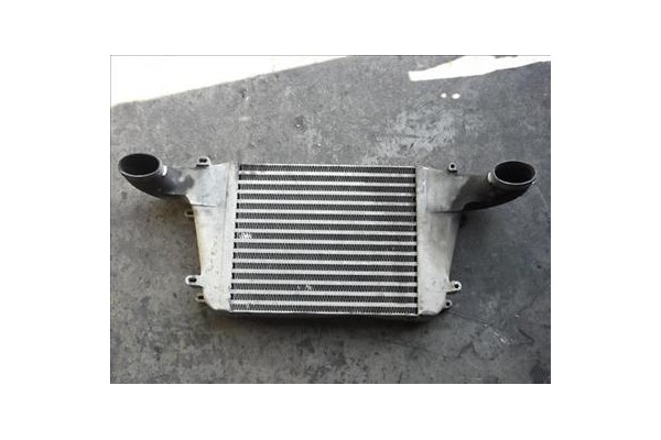 Recambio de intercooler para nissan cabstar e 110.35 referencia OEM IAM 19879005  
