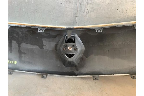 Recambio de rejilla paragolpes delantero para renault kangoo ii (f/kw0) 1.5 expression profesional referencia OEM IAM 8200499017