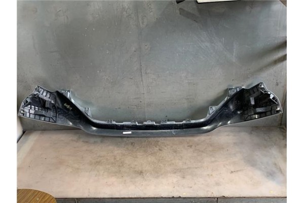 Recambio de moldura paragolpes delantero para iveco daily chasis 2.3 referencia OEM IAM 5802957414KZ  