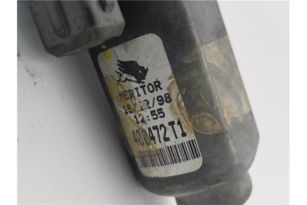 Recambio de mecanismo elevalunas delantero izquierdo para citroen saxo 1.0 x referencia OEM IAM 400472T1  