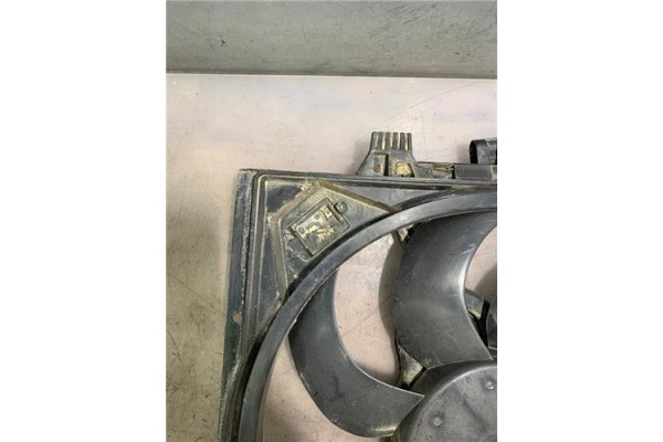 Recambio de electroventilador para ford ka (ccu) 1.2 referencia OEM IAM 878300600 879400600 