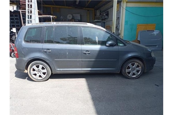 volkswagen touran (1t1) del año 2004