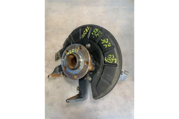 Recambio de mangueta delantero derecha para seat leon (1p1) 1.4 tsi referencia OEM IAM 1K0615312F  