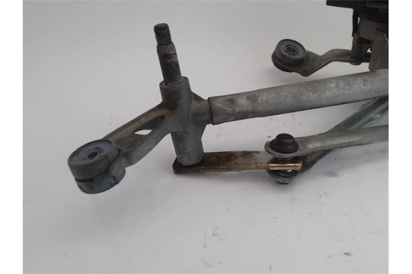 Recambio de motor limpiaparabrisas delantero para renault megane ii ranchera familiar (km0/1_) 1.9 dci referencia OEM IAM 820003