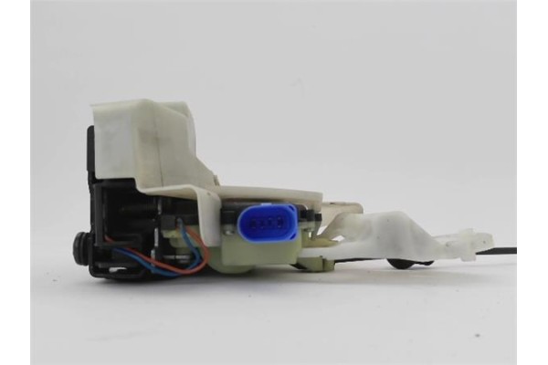 Recambio de cierre electromagnetico delantero derecho para volkswagen polo iv (9n1) 1.4 tdi referencia OEM IAM 7E1837016A 3B1837