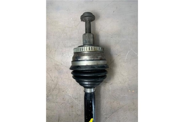 Recambio de palier delantero izquierdo para seat exeo berlina (3r2) 1.6 referencia OEM IAM 8E0407272BS  