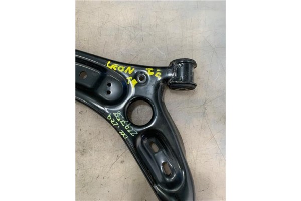 Recambio de brazo inferior delantero izquierdo para seat leon (1p1) 1.4 tsi referencia OEM IAM 1K0407151BD  