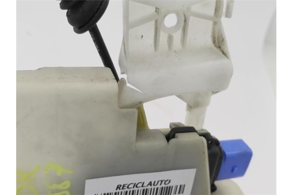 Recambio de cierre electromagnetico delantero derecho para volkswagen polo iv (9n1) 1.4 tdi referencia OEM IAM 7E1837016A 3B1837