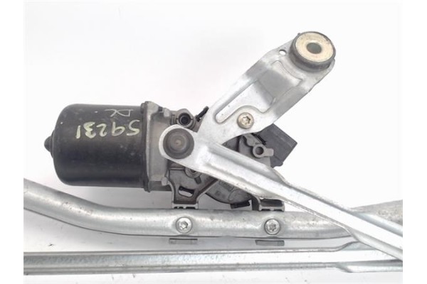 Recambio de motor limpiaparabrisas delantero para renault megane ii ranchera familiar (km0/1_) 1.9 dci referencia OEM IAM 820003