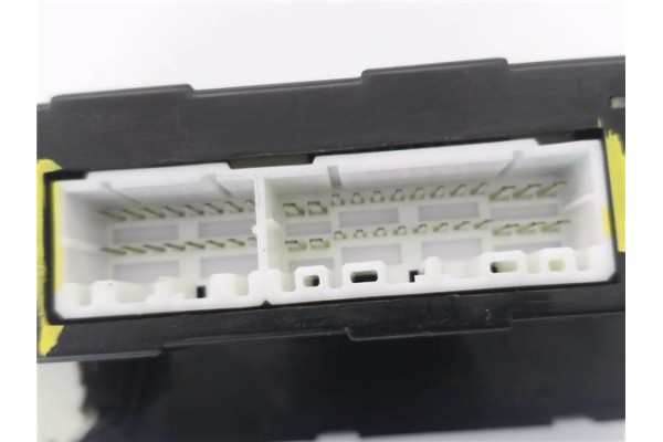 Recambio de mandos climatizador para hyundai tucson (jm) 2.0 referencia OEM IAM 972502EXXX  