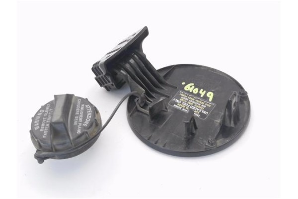 Recambio de tapa exterior combustible para hyundai tucson (jm) 2.0 referencia OEM IAM 695102E000  
