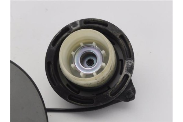Recambio de tapa exterior combustible para hyundai tucson (jm) 2.0 referencia OEM IAM 695102E000  
