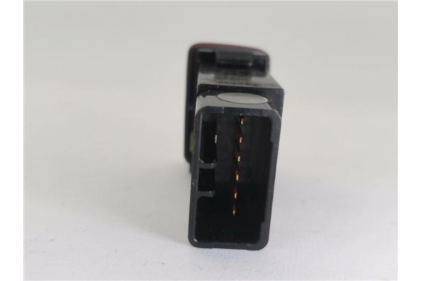 Recambio de interruptor luces emergencia para hyundai tucson (jm) 2.0 referencia OEM IAM 937902E000  