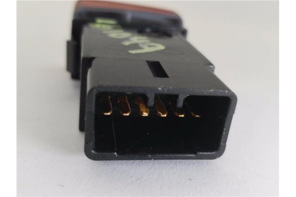 Recambio de interruptor luces emergencia para hyundai tucson (jm) 2.0 referencia OEM IAM 937902E000  