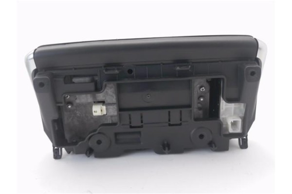 Recambio de radio / cd para peugeot 208 1.2 access referencia OEM IAM 9811066580 503551224208 