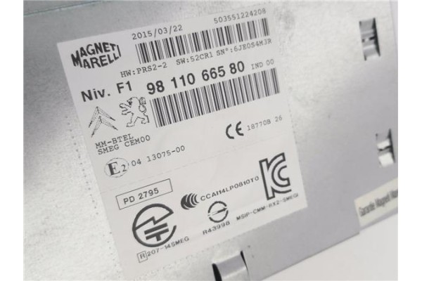 Recambio de radio / cd para peugeot 208 1.2 access referencia OEM IAM 9811066580 503551224208 
