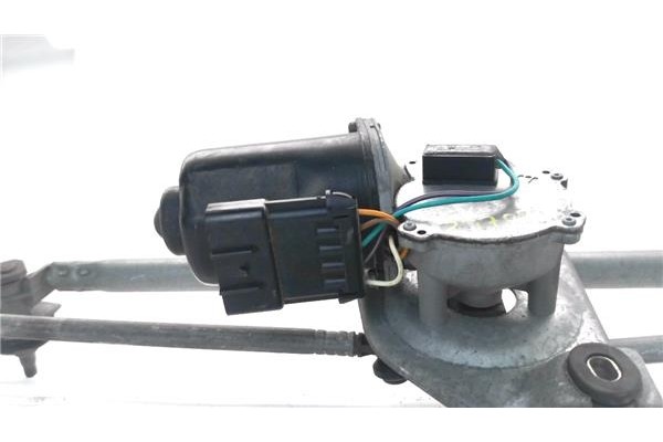 Recambio de motor limpiaparabrisas delantero para opel corsa b 1.5 d referencia OEM IAM 22107719  