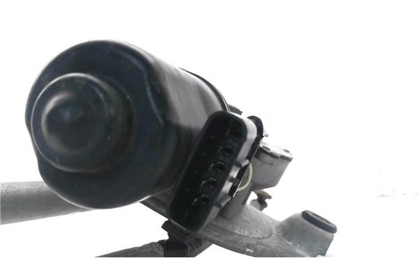 Recambio de motor limpiaparabrisas delantero para opel corsa b 1.5 d referencia OEM IAM 22107719  
