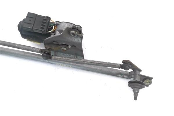 Recambio de motor limpiaparabrisas delantero para opel corsa b 1.5 d referencia OEM IAM 22107719  