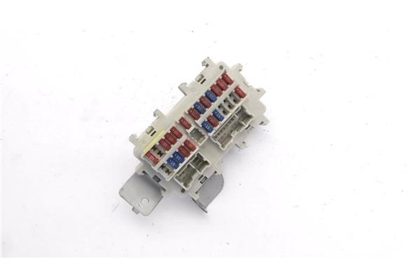 Recambio de caja fusibles/rele para nissan murano (z50) 3.5 referencia OEM IAM 2668AM600  