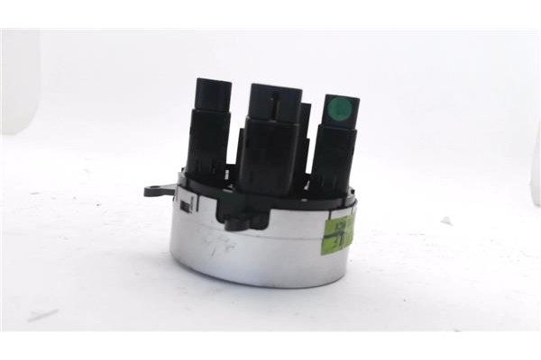 Recambio de interruptor luces emergencia para ssangyong kyron 2.0 200 xdi referencia OEM IAM 8520109210HCX  