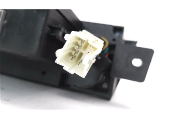 Recambio de mandos climatizador para ssangyong kyron 2.0 200 xdi referencia OEM IAM 6870009080  