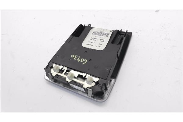 Recambio de luz delantero central techo para bmw serie 3 berlina (e90) 3.0 330d referencia OEM IAM 697629102 0311747301 
