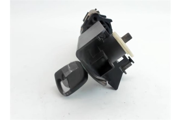 Recambio de maneta exterior delantero izquierda para ford mondeo ii (bap) 2.0 i referencia OEM IAM 93BBF22401AM  
