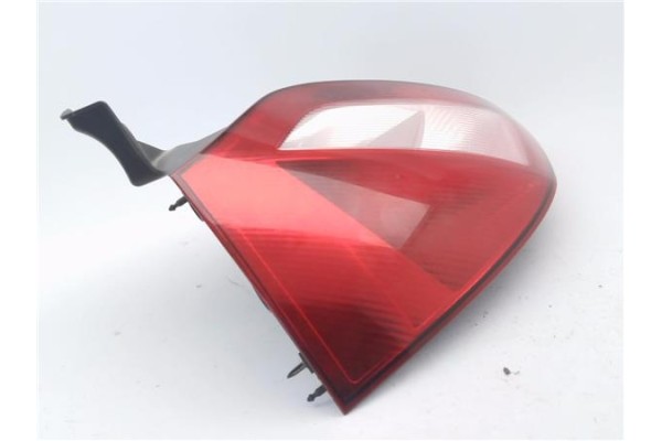 Recambio de piloto trasero izquierdo para renault megane ii berlina 5p 1.5 authentique referencia OEM IAM 8200073236 89398082 77