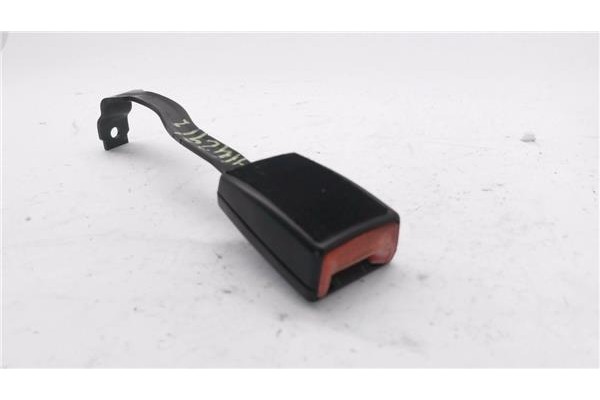Recambio de anclaje cinturon delantero izquierdo para seat altea (5p1) 2.0 tdi 16v referencia OEM IAM 5P0857755C 140704 