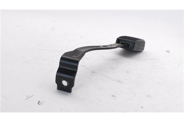 Recambio de anclaje cinturon delantero izquierdo para seat altea (5p1) 2.0 tdi 16v referencia OEM IAM 5P0857755C 140704 