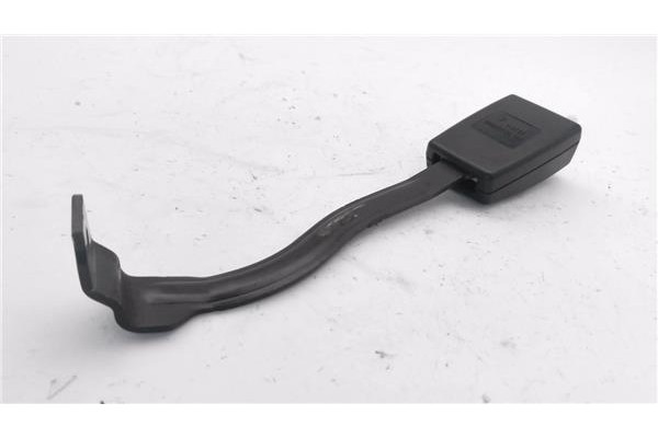 Recambio de anclaje cinturon delantero izquierdo para seat altea (5p1) 2.0 tdi 16v referencia OEM IAM 5P0857755C 140704 
