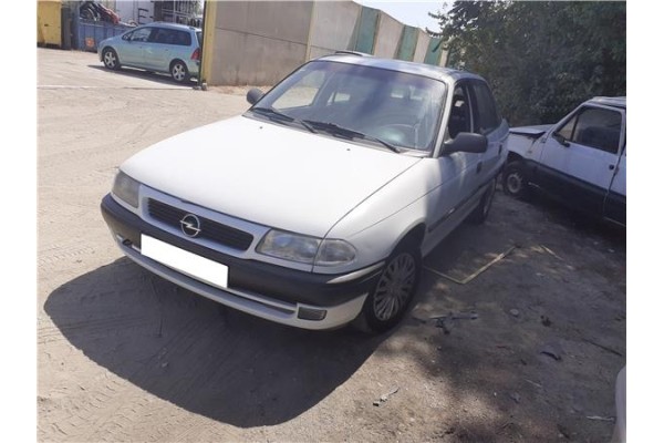 opel astra f berlina del año 1994