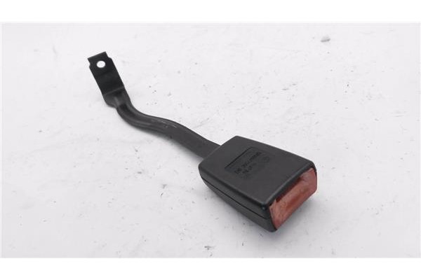 Recambio de anclaje cinturon delantero izquierdo para seat altea (5p1) 2.0 tdi 16v referencia OEM IAM 5P0857755C 140704 