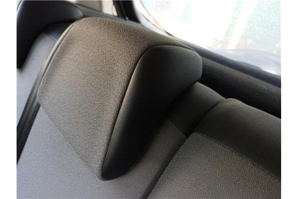 Recambio de reposacabezas asiento trasero central para citroen c3 1.4 attraction referencia OEM IAM   