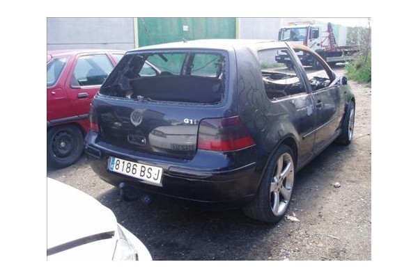 volkswagen golf iv berlina (1j1)(1997) del año 