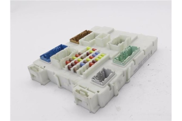 Recambio de caja fusibles/rele para ford focus berlina (cew) 1.0 business referencia OEM IAM EM5T14014GKB DV6T14A073DM 