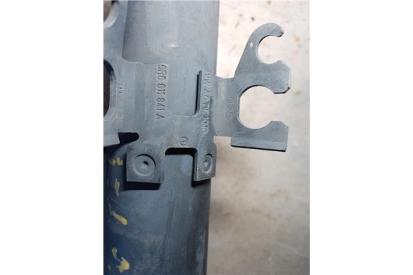 Recambio de amortiguador delantero izquierdo para seat ibiza berlina (6j5) 1.4 16v referencia OEM IAM 6R0413031F  